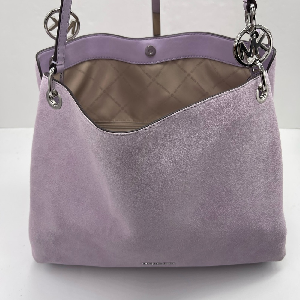 MICHAEL KORS Christina Lg Suede Triple Gusset Shoulder Tote Bag
Light Quartz
NWT - Picture 5 of 16
